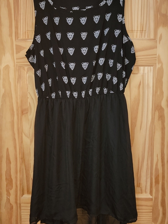 Dots Dresses & Skirts - Dots Black Dress with White Leopard Print - Size 22